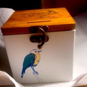 I don’t use this box anymore,and want to sell it.